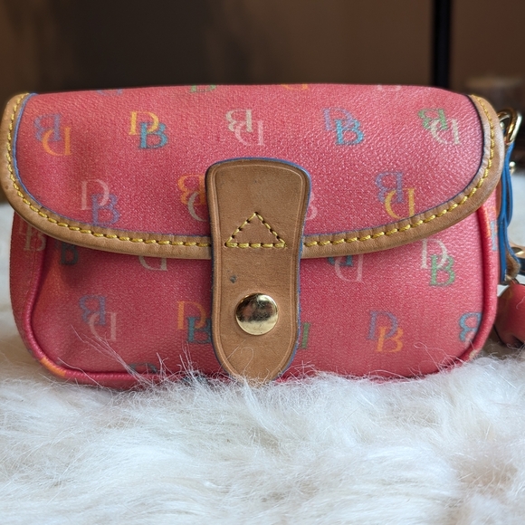 Dooney & Bourke Monogram Wristlet - Picture 4 of 10